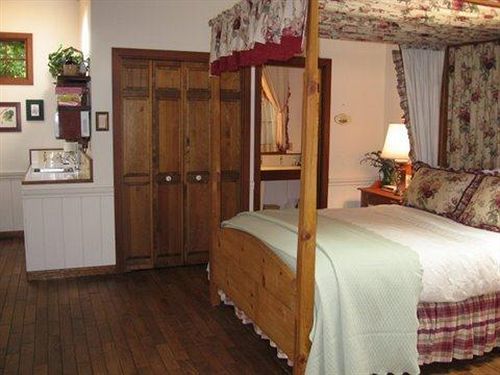 גואללה North Coast Country Inn מראה חיצוני תמונה