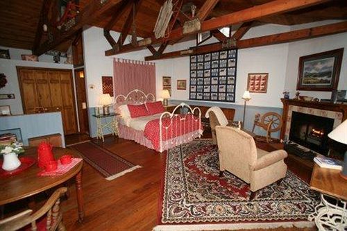 גואללה North Coast Country Inn מראה חיצוני תמונה