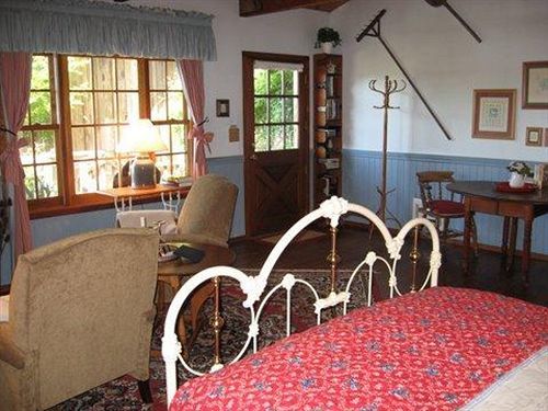 גואללה North Coast Country Inn מראה חיצוני תמונה