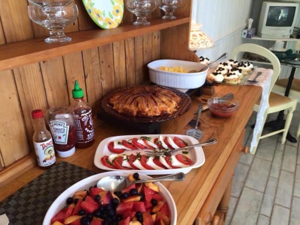 גואללה North Coast Country Inn מראה חיצוני תמונה